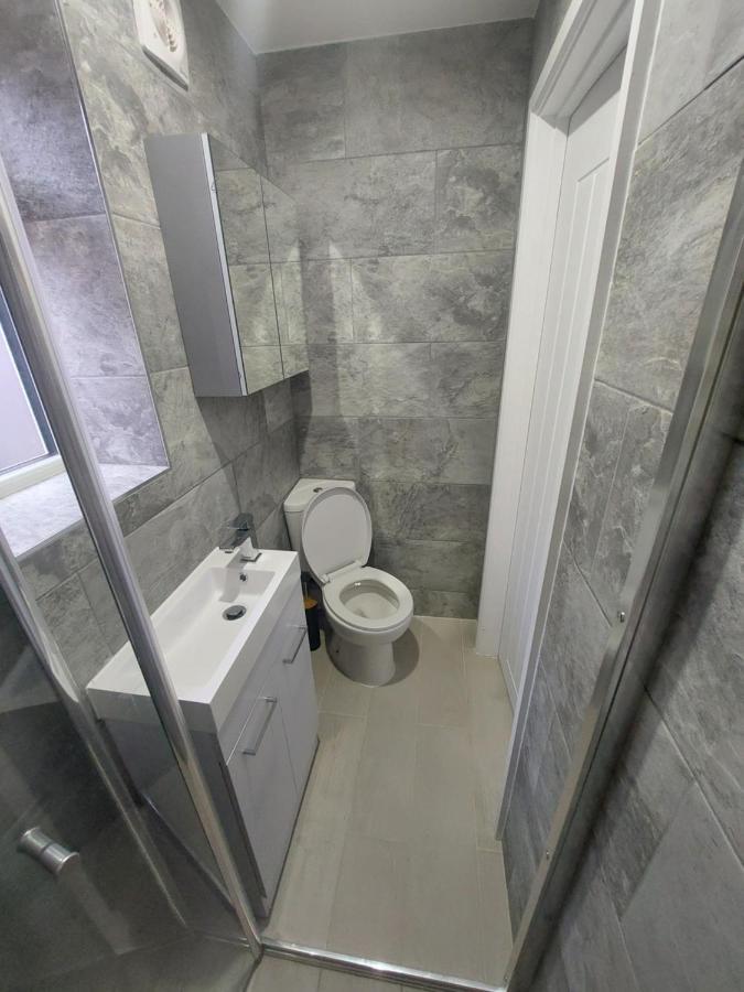 New, Stylish Studio Flat With Private Patio And Free On-Street Parking Check Out At 11Am Bournemouth Luaran gambar