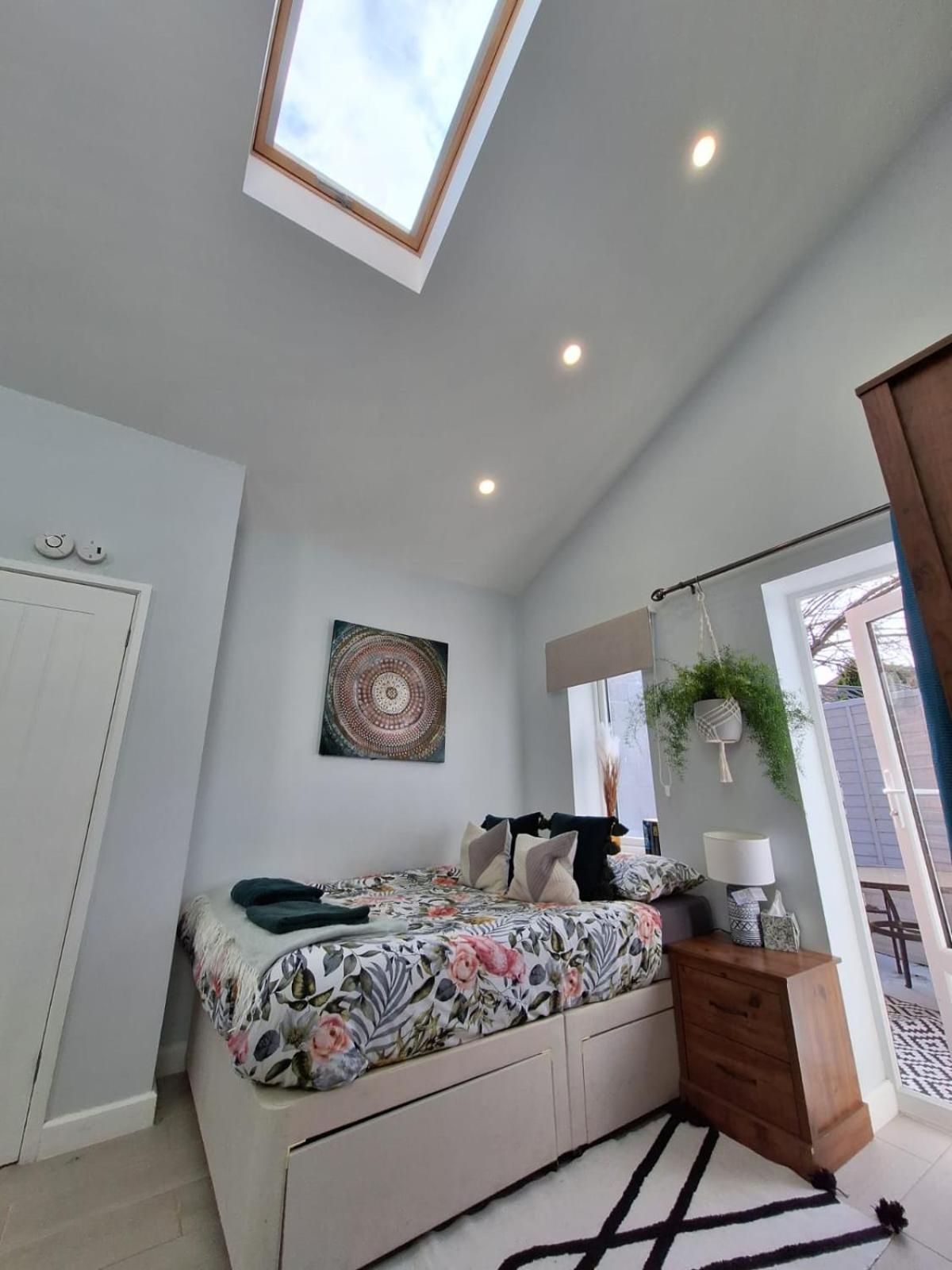 New, Stylish Studio Flat With Private Patio And Free On-Street Parking Check Out At 11Am Bournemouth Luaran gambar