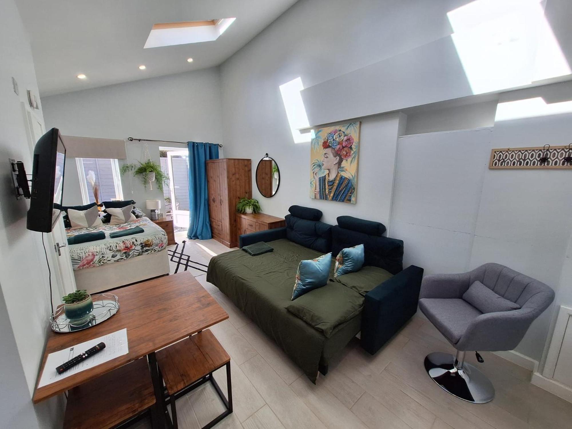 New, Stylish Studio Flat With Private Patio And Free On-Street Parking Check Out At 11Am Bournemouth Luaran gambar