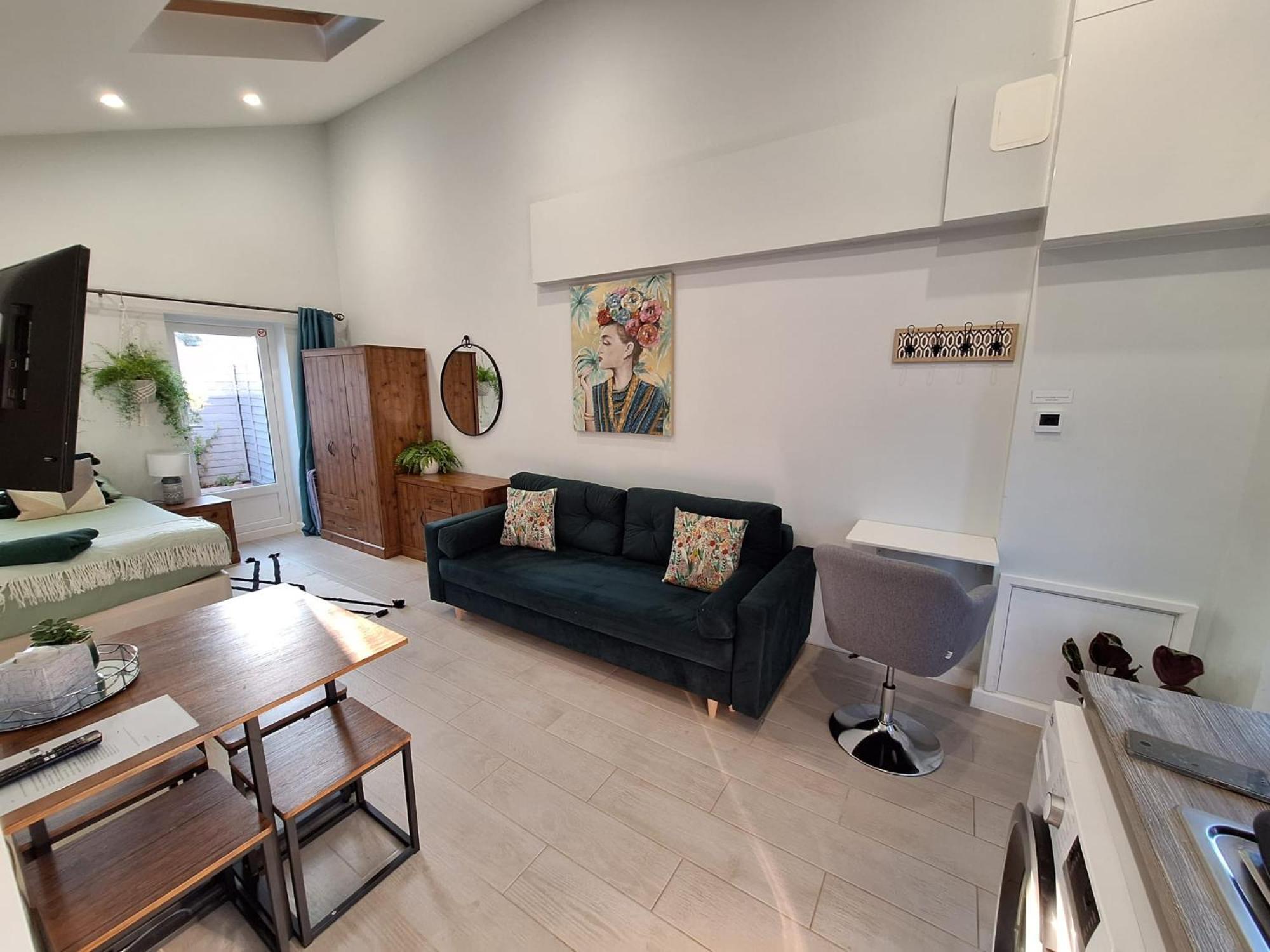 New, Stylish Studio Flat With Private Patio And Free On-Street Parking Check Out At 11Am Bournemouth Luaran gambar